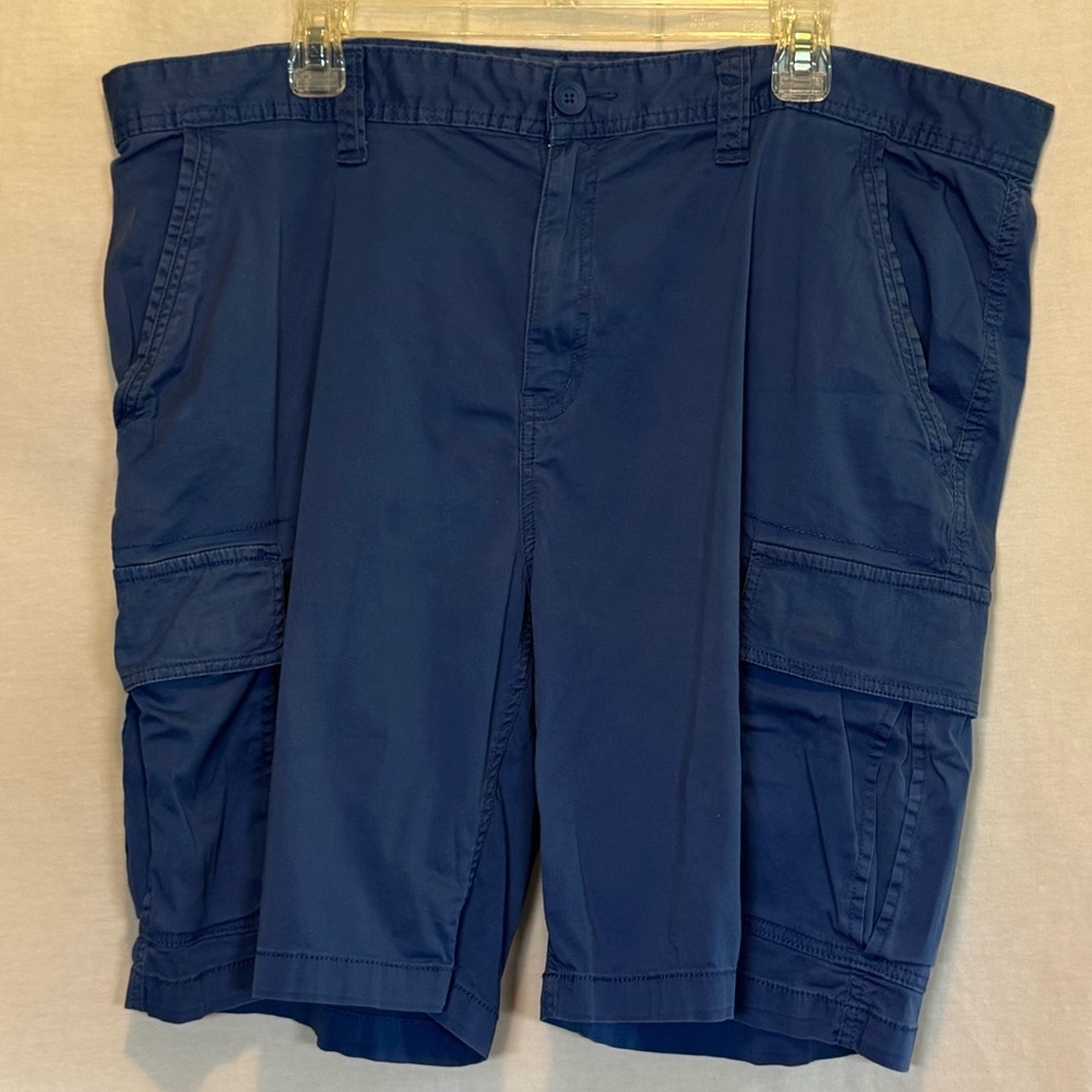 F-195 Men’s George Blue Flat Front Summer Cargo Shorts Size 42‎